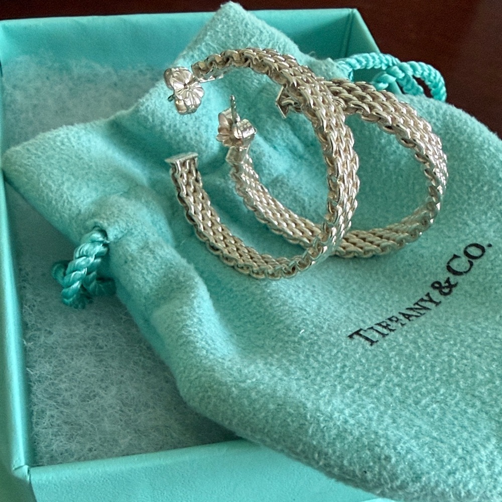 Large Tiffany & Co. Somerset Mesh Rope Design Hoop Earrings - Firm price - Picture 4 of 11